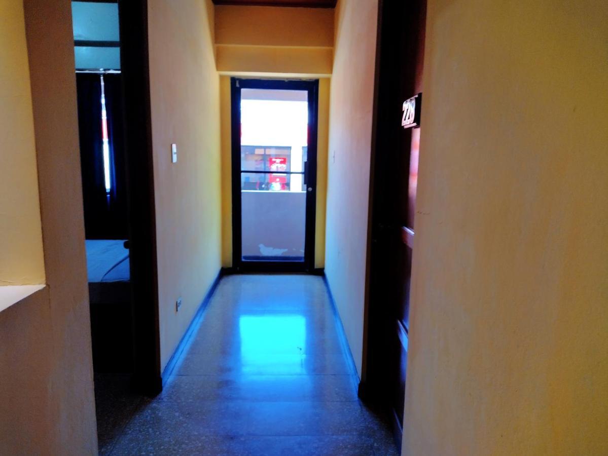 Hotel Alajuela Costa Rica Airport Экстерьер фото