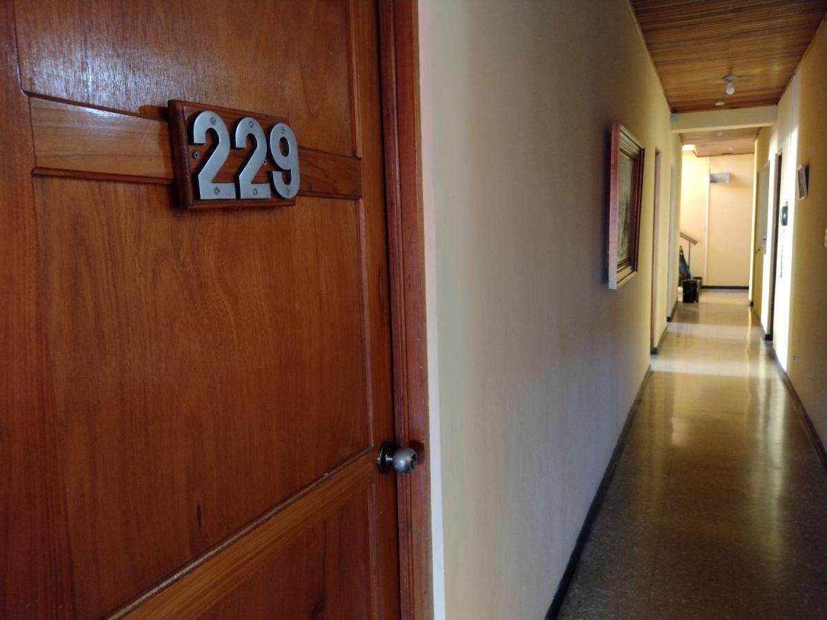 Hotel Alajuela Costa Rica Airport Экстерьер фото